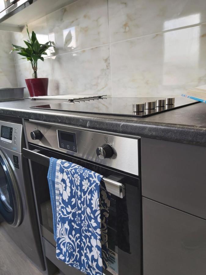 Apartamento Beautifully Renovated 2 Bed Flat - Close To Beach Southend-on-Sea Exterior foto