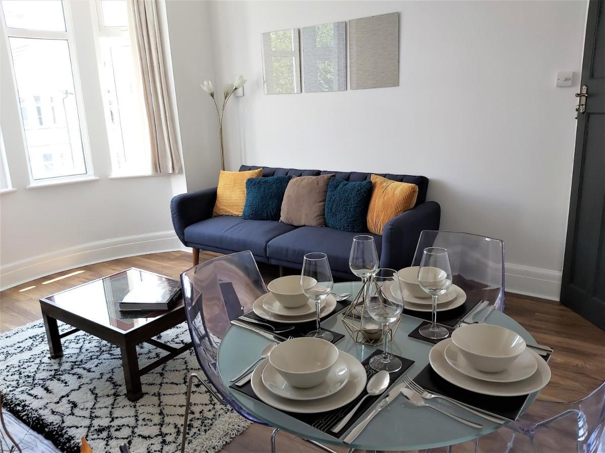 Apartamento Beautifully Renovated 2 Bed Flat - Close To Beach Southend-on-Sea Exterior foto